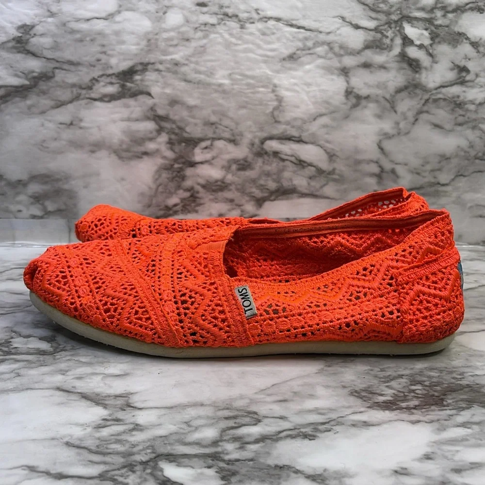 TOMS Shoes Womens Slip On Orange Coral Alpargata Crochet Lace size 10